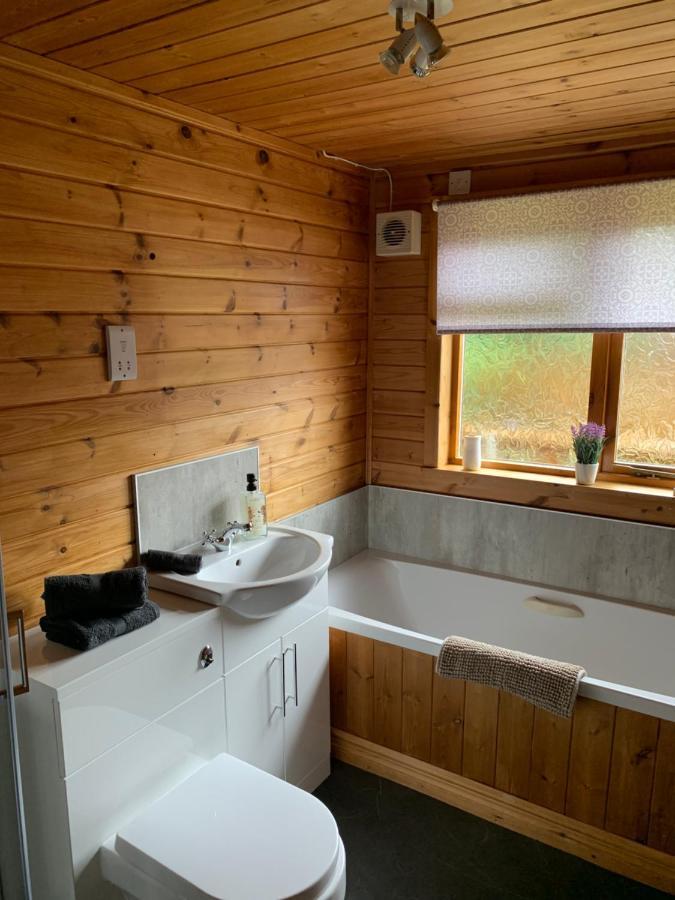 Immaculate 3-Bed Lodge In 하윅 외부 사진