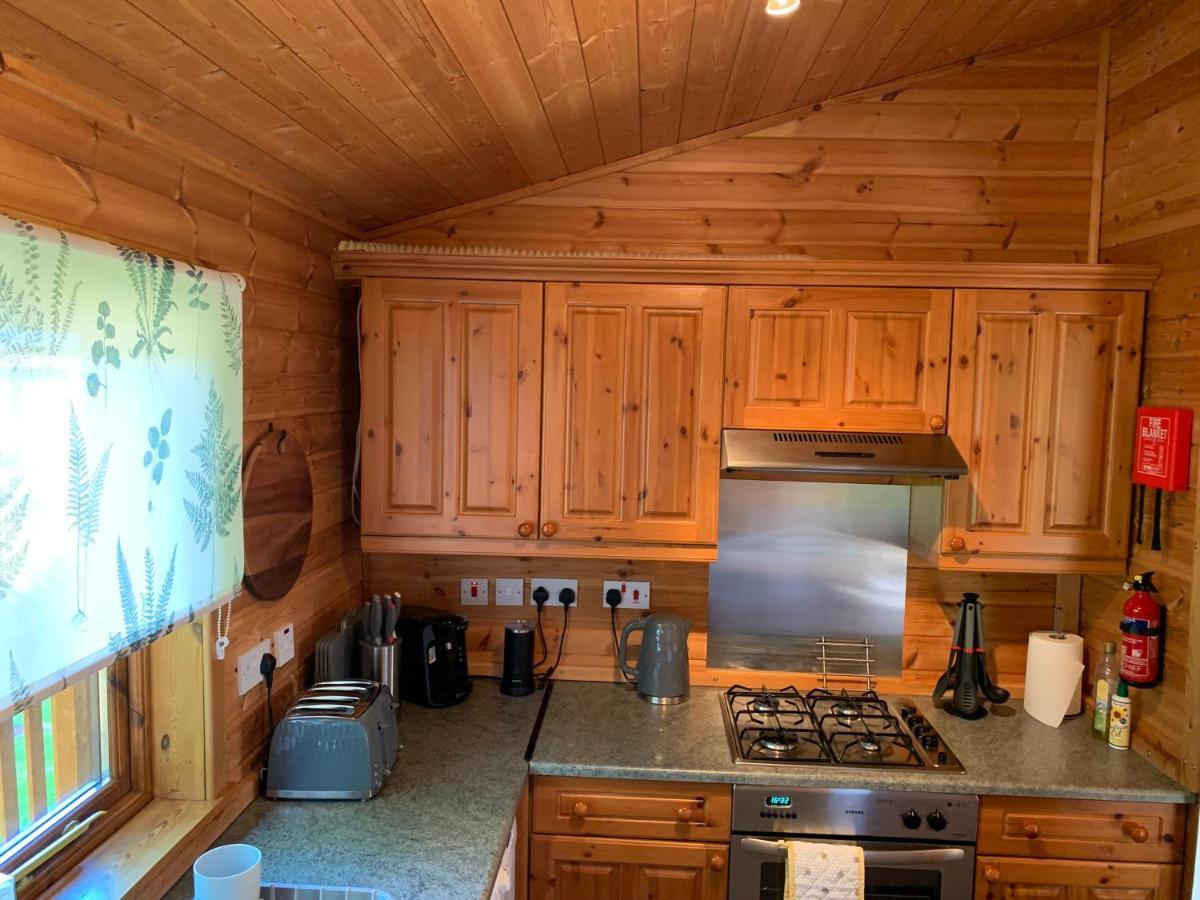 Immaculate 3-Bed Lodge In 하윅 외부 사진