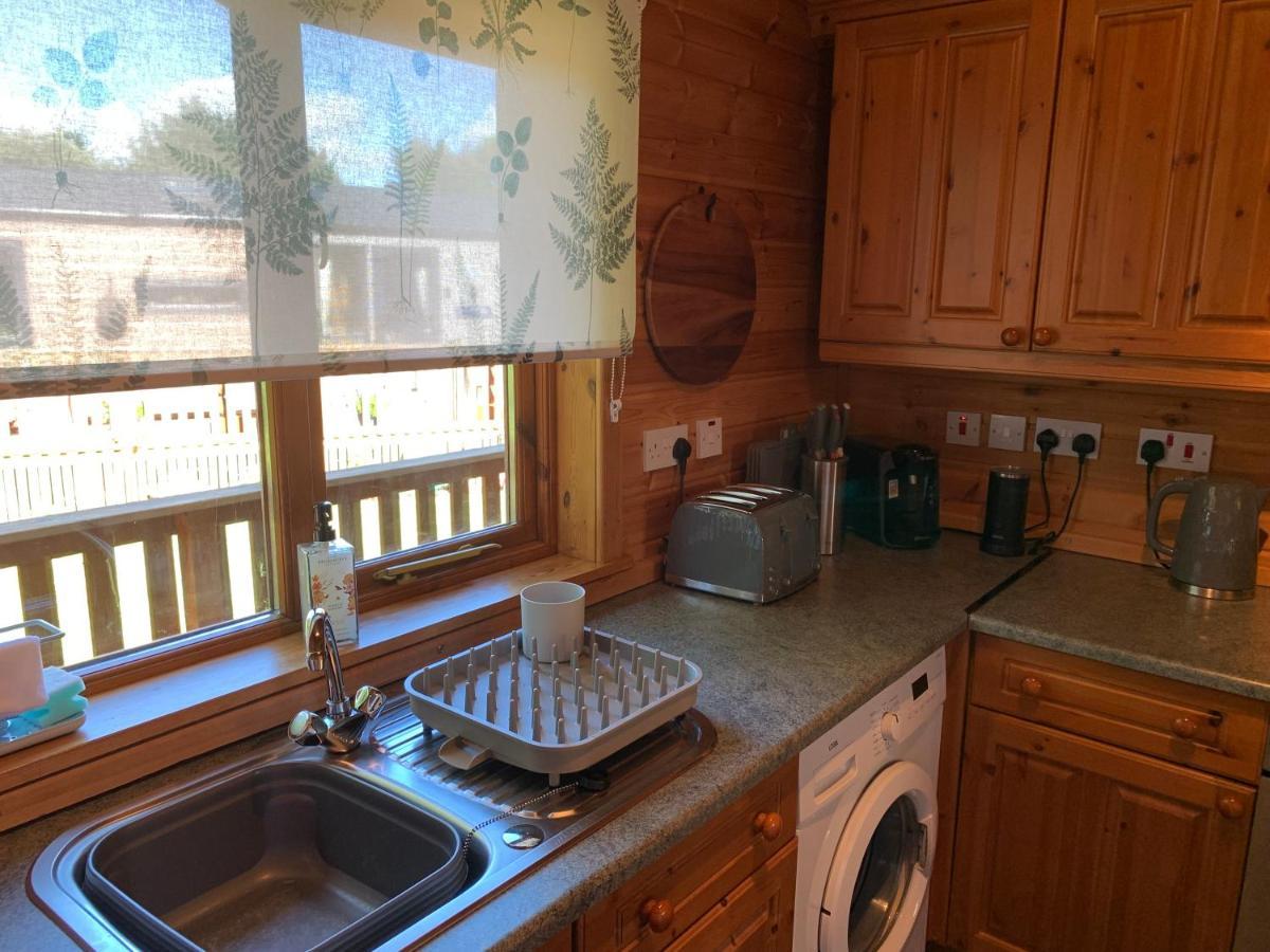Immaculate 3-Bed Lodge In 하윅 외부 사진